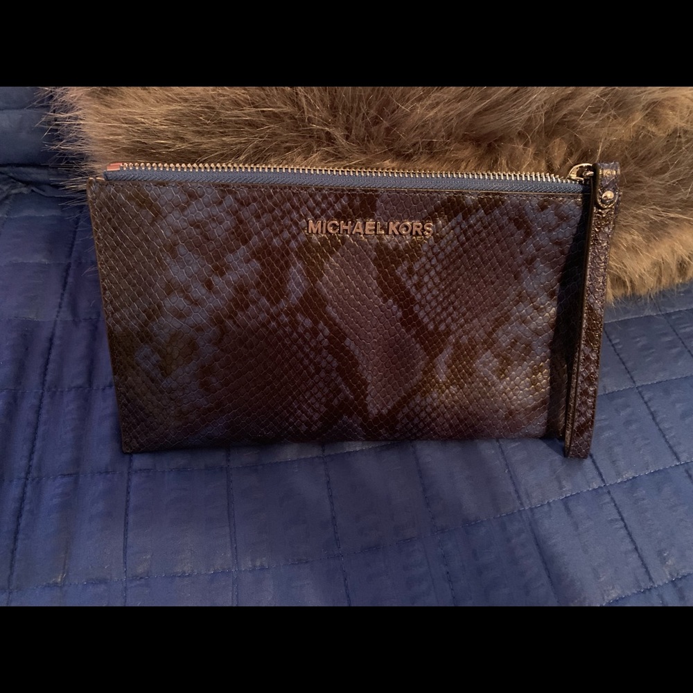 Wristlet